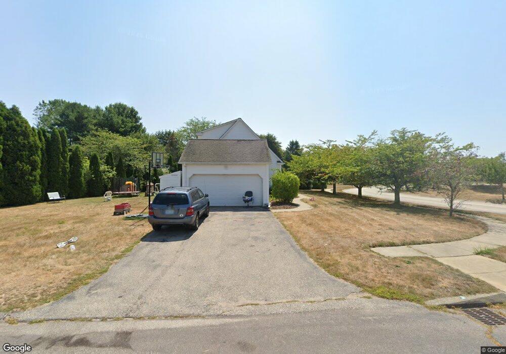 112 Straw Ln, Wakefield, RI 02879 - photo 1