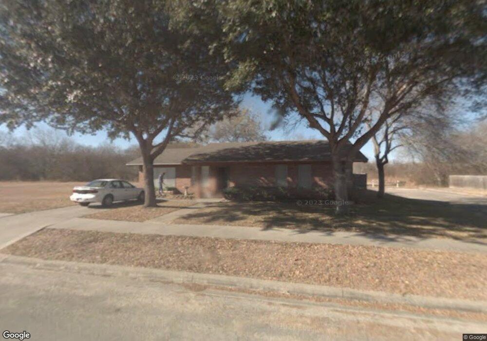 1213 Glendale Dr, Beeville, TX 78102 - photo 1