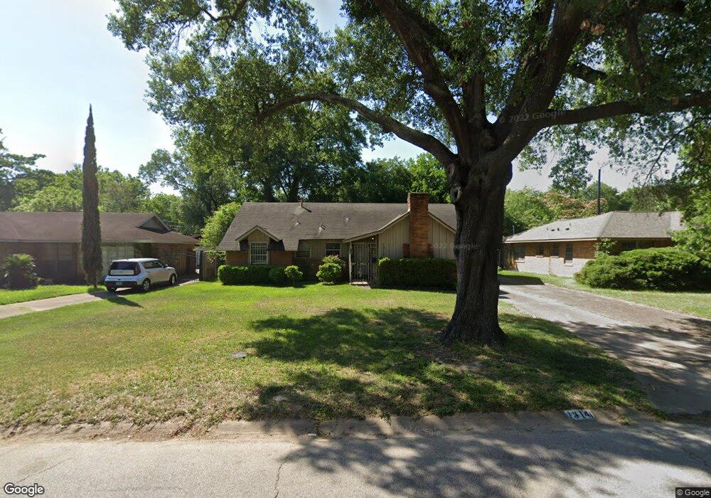 1314 W 31st St, Houston, TX 77018 - photo 1