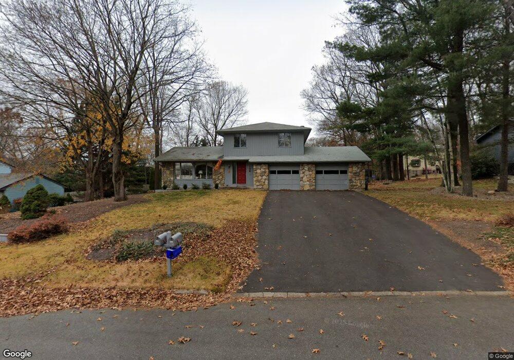 106 Carpenter Rd, Manchester, CT 06042 - photo 1