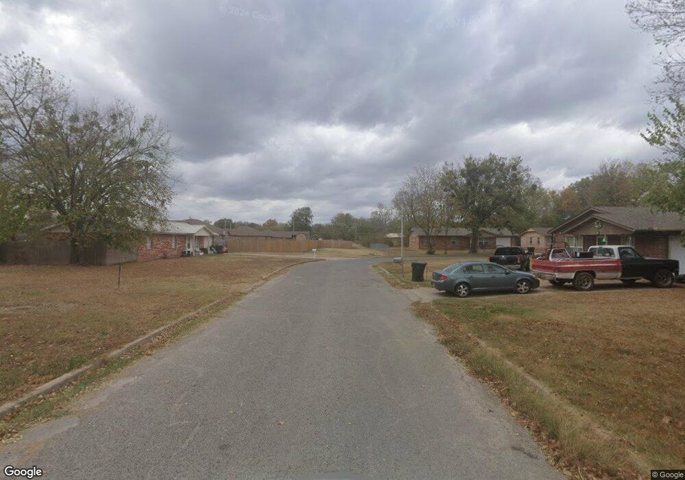 601 W Yuchi Dr, Okmulgee, OK 74447 - photo 1