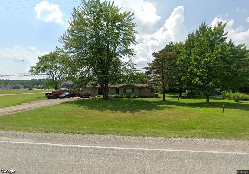 2537 N Eastman Rd, Midland, MI 48642 - photo 1