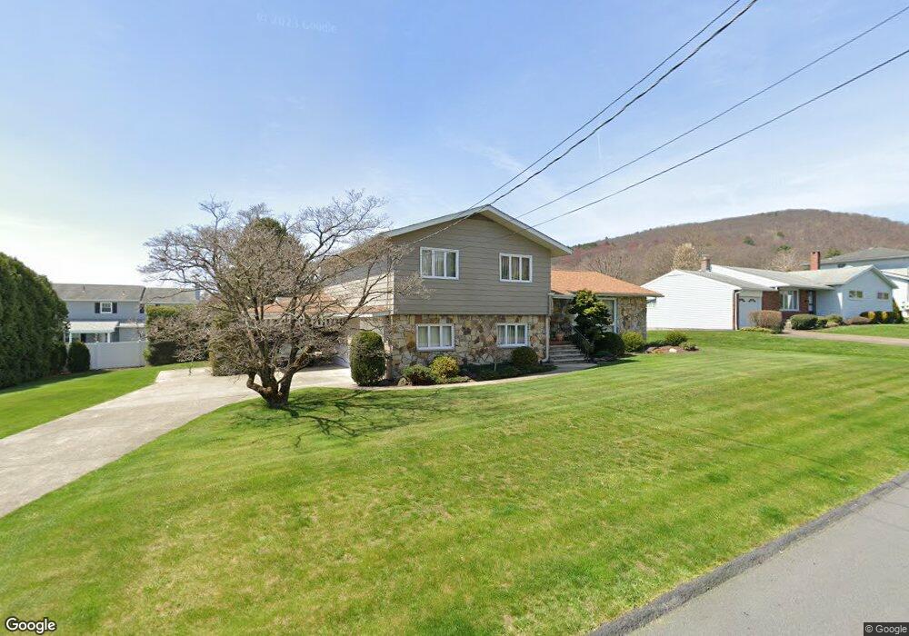 216 Hilltop Dr, West Wyoming, PA 18644 - photo 1