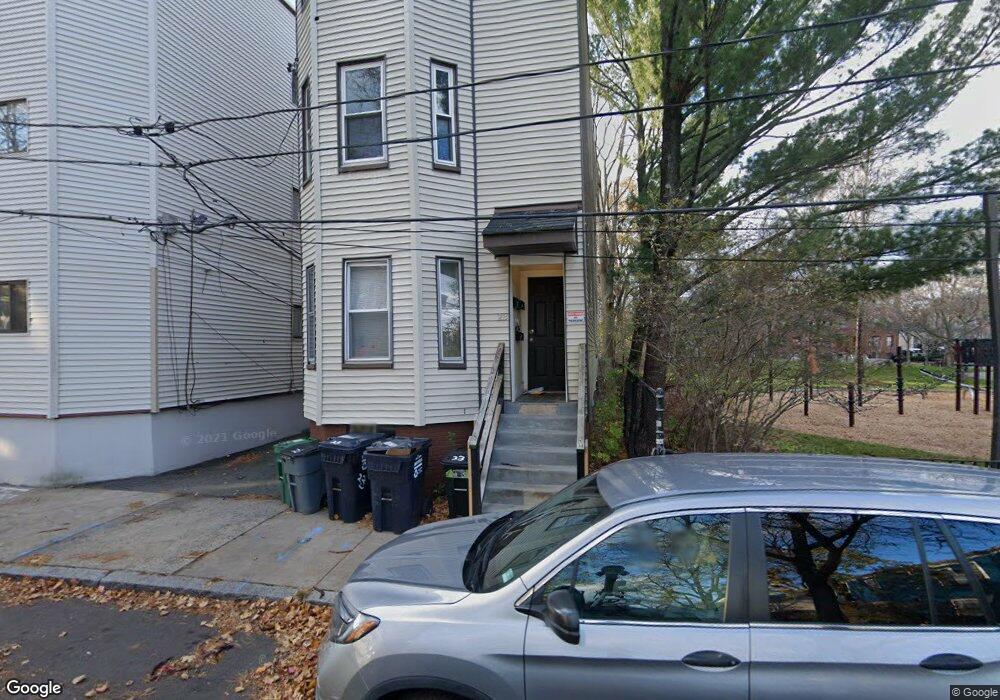 23 Pine St unit 2, Cambridge, MA 02139 - photo 1