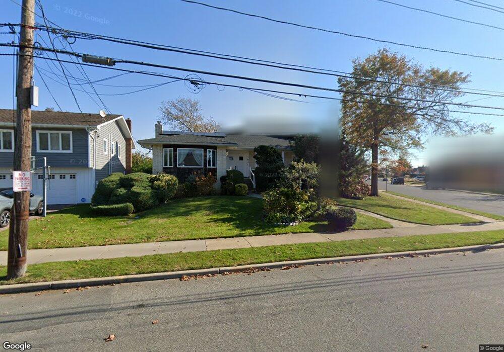 252 Blackheath Rd, Lido Beach, NY 11561 - photo 1