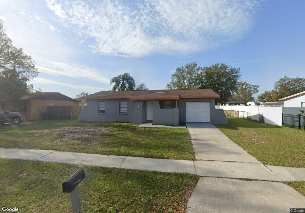 8521 Fish Lake Rd, Tampa, FL 33619 - photo 1