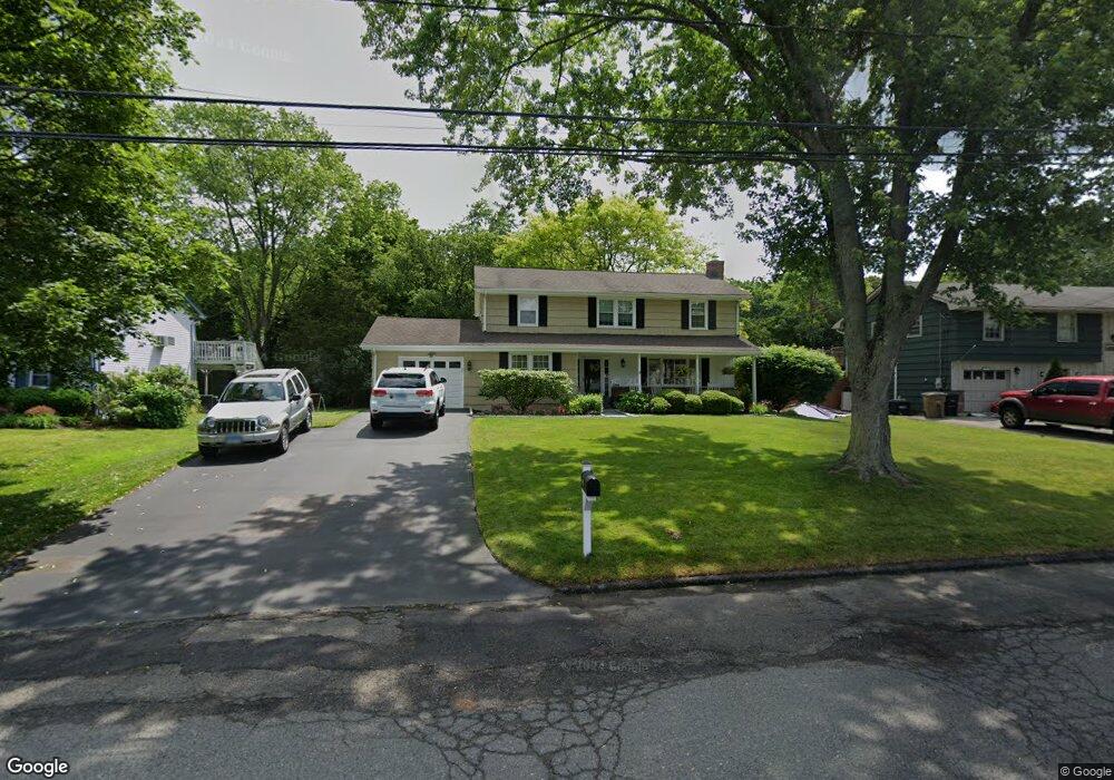 91 Three Lakes Dr, Stamford, CT 06902 - photo 1