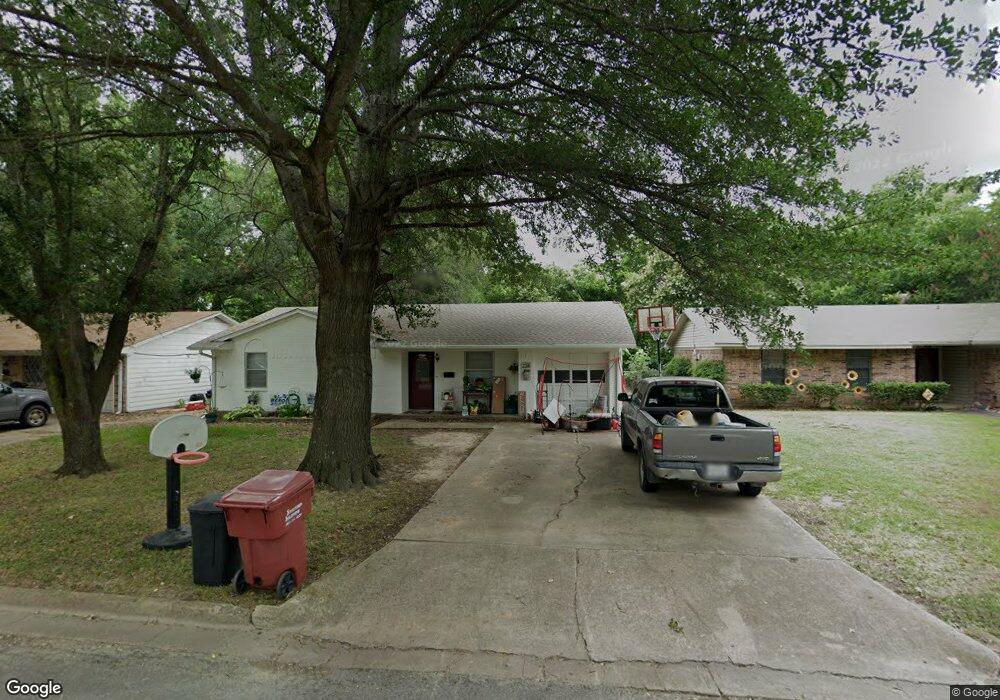 224 Victory St, Bonham, TX 75418 - photo 1