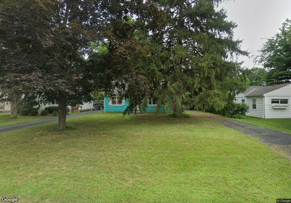 672 Wetmore Rd, Columbus, OH 43214 - photo 1