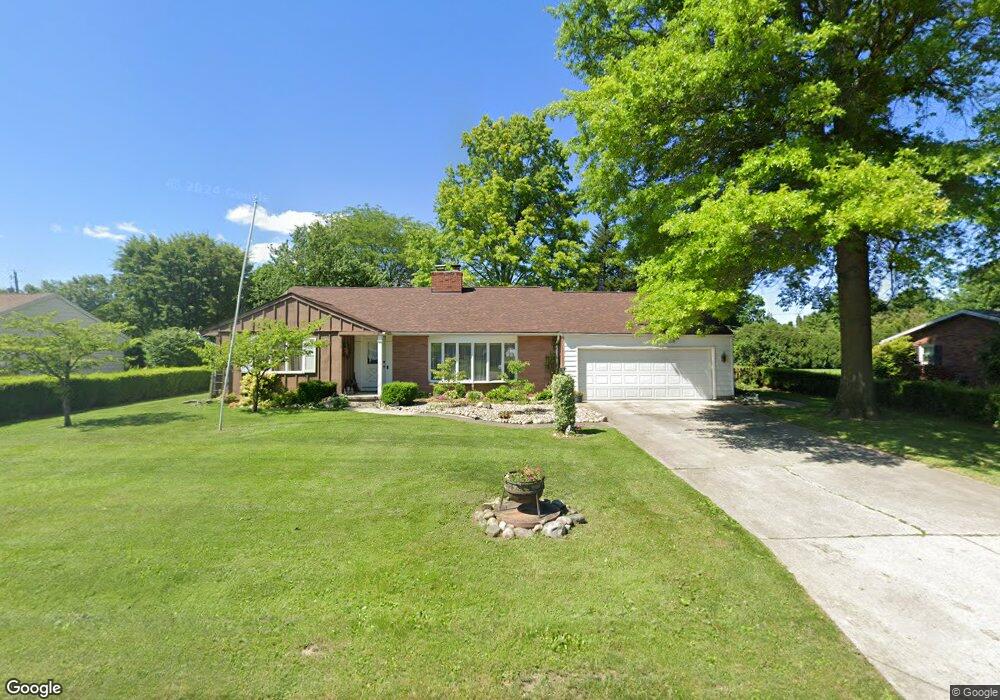 912 Victoria Dr, Bucyrus, OH 44820 - photo 1