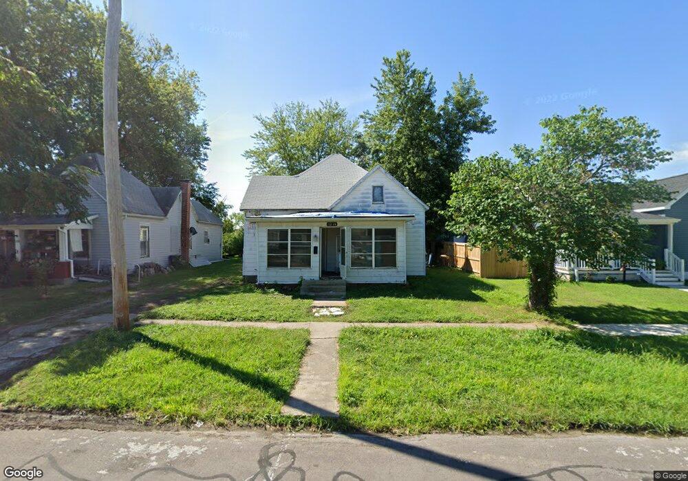 1214 Myra St, Moberly, MO 65270 - photo 1