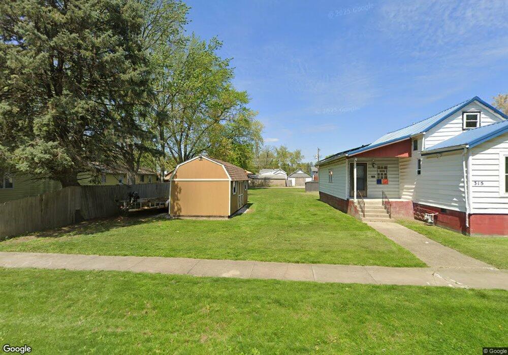 309 N Sheridan St, Lincoln, IL 62656 - photo 1