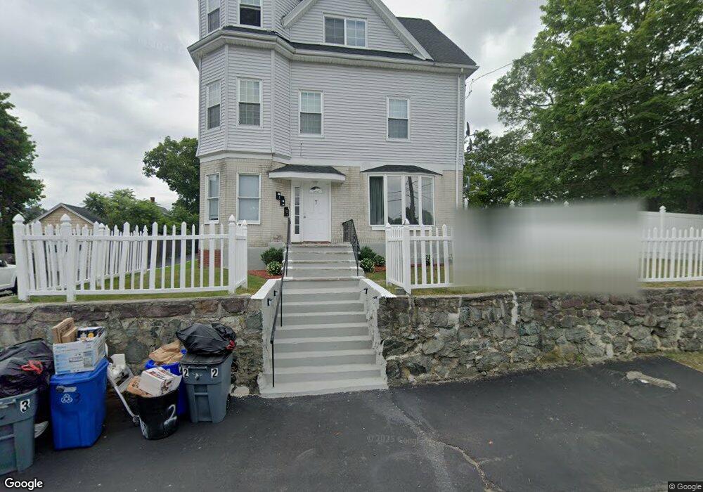 7 Robinson St unit 1, Saugus, MA 01906 - photo 1