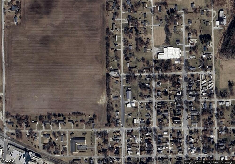 409 N Franklin St, Mentone, IN 46539 - photo 1