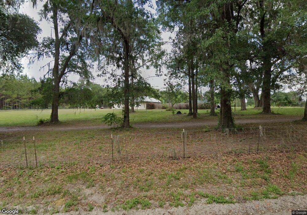 1132 SE Rogers Dr, Lulu, FL 32061 - photo 1
