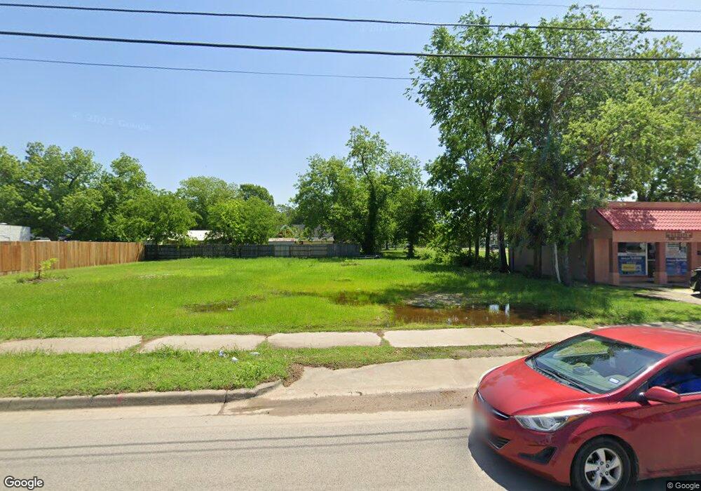 508 N Grand Ave, Gainesville, TX 76240 - photo 1