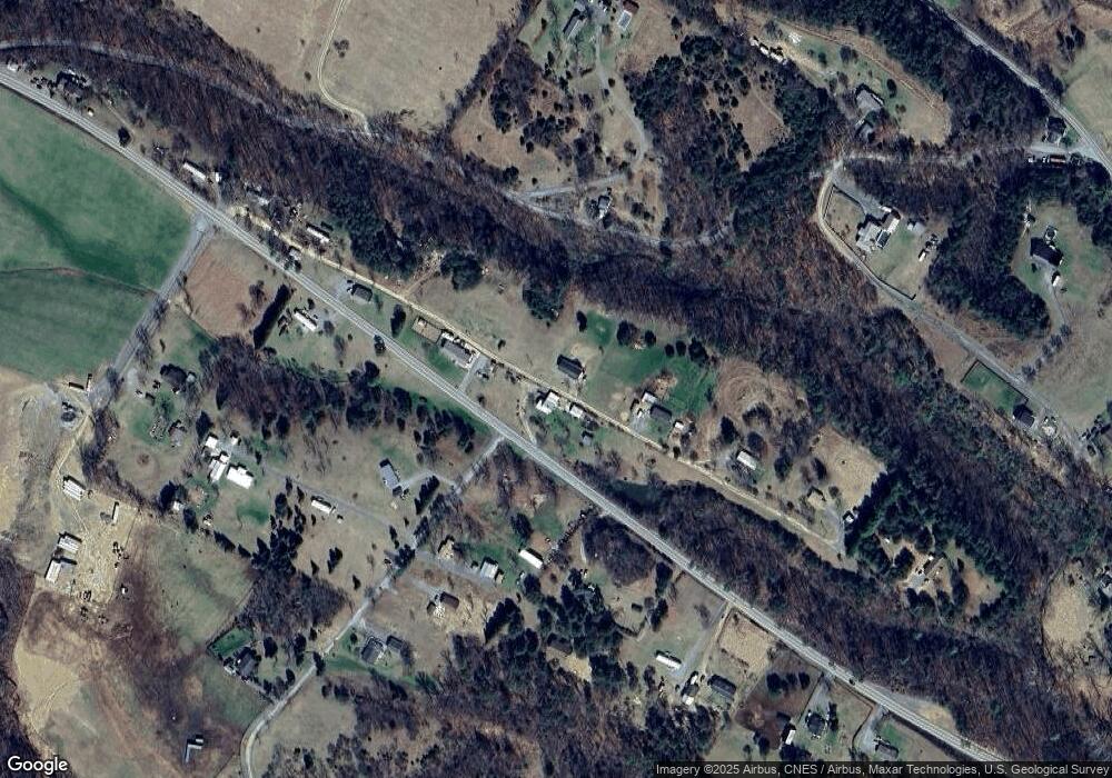 431 Arnold Dr, Hedgesville, WV 25427 - photo 1