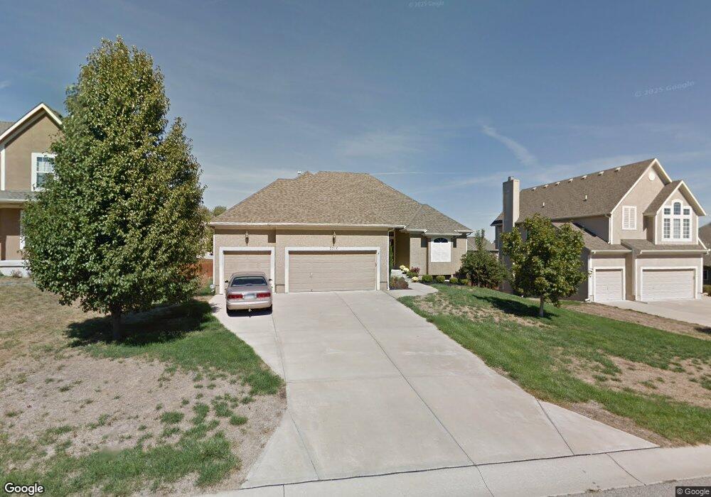 22110 W 70th St, Shawnee, KS 66226 - photo 1