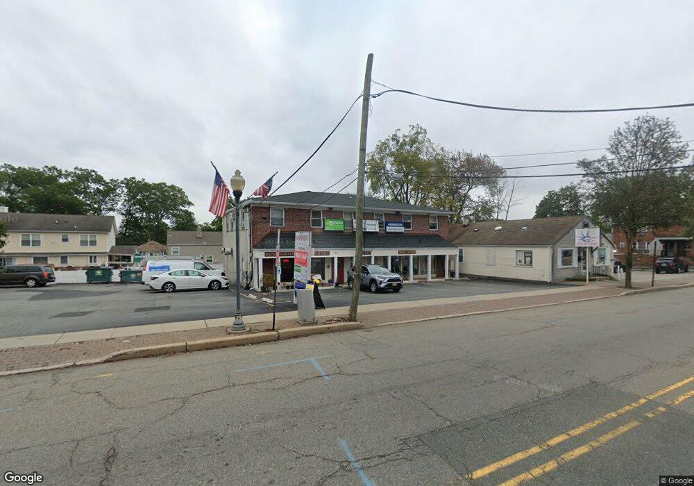 32 N Beverwyck Rd, Lake Hiawatha, NJ 07034 - photo 1