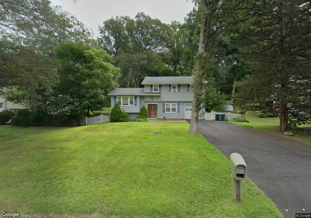 563 Westbrook Dr, Cortlandt Manor, NY 10567 - photo 1