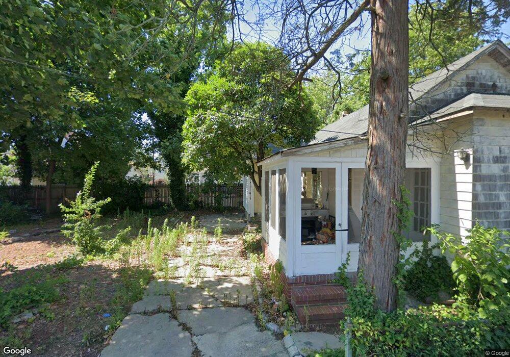 352 Oak Ct, Cedarhurst, NY 11516 - photo 1