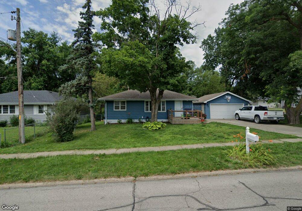 7200 Southview Dr, Des Moines, IA 50315 - photo 1