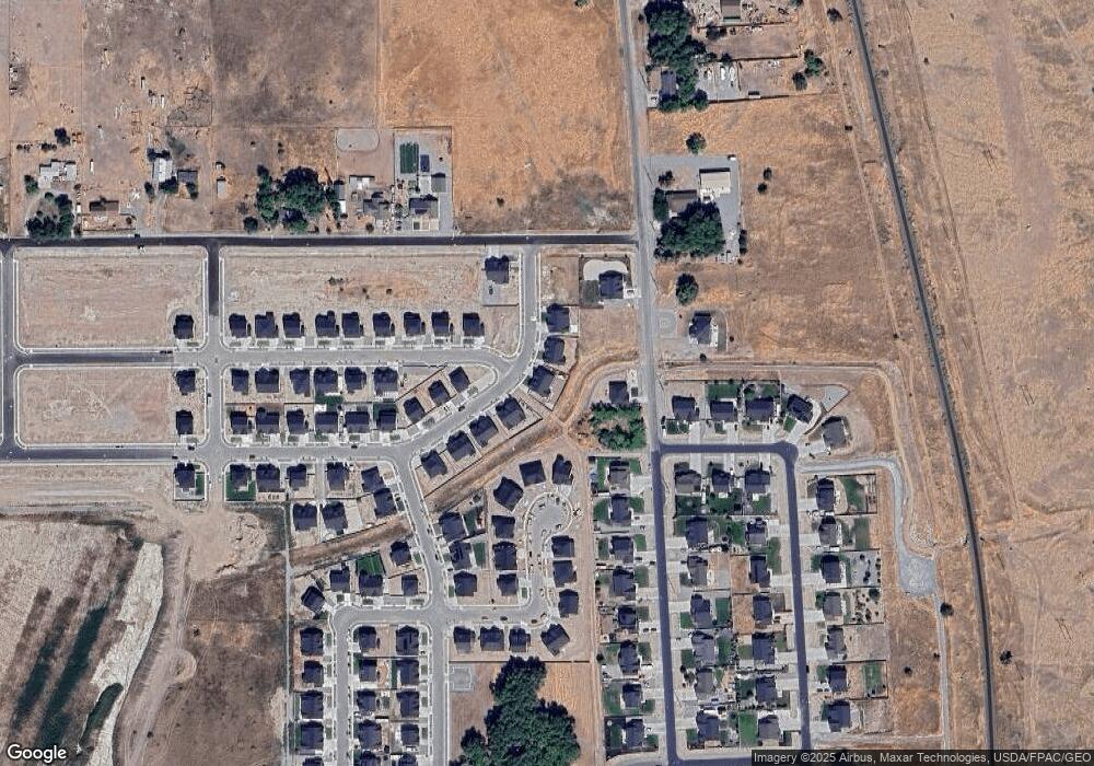 2082 E Antonio Dr, Lake Point, UT 84074 - photo 1