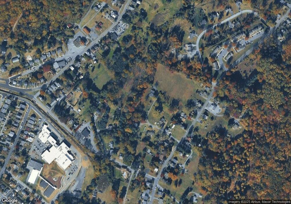 1601 Butter Ln, Reading, PA 19606 - photo 1