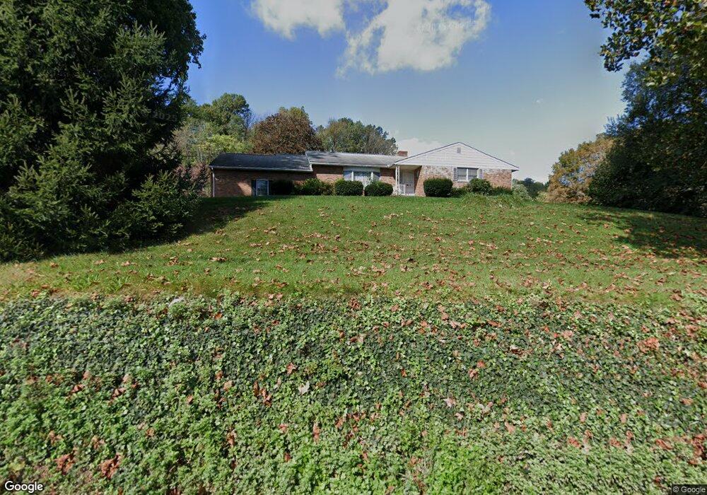 913 S Reading Ave, Boyertown, PA 19512 - photo 1