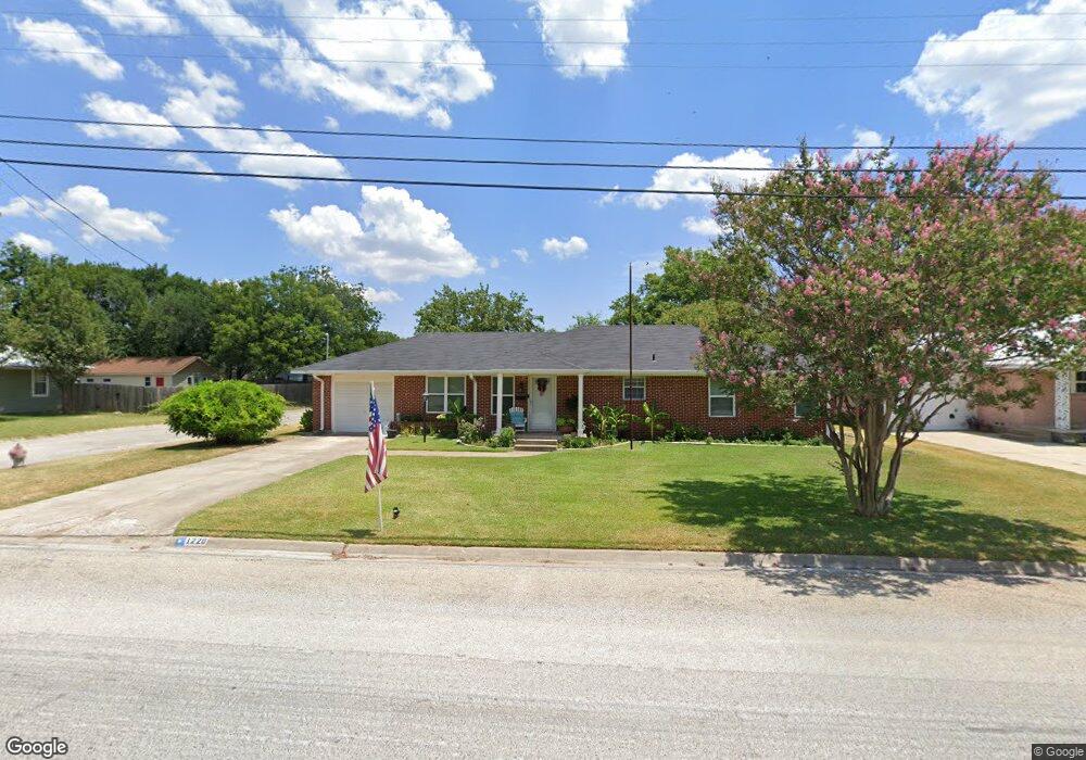 1220 Fair Ave, Gainesville, TX 76240 - photo 1