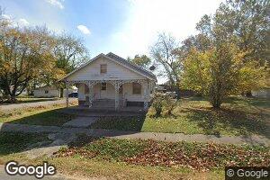 702 W Helen Ave, Christopher, IL 62822