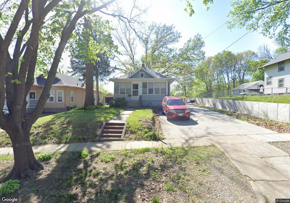 686 38th St, Des Moines, IA 50312 - photo 1