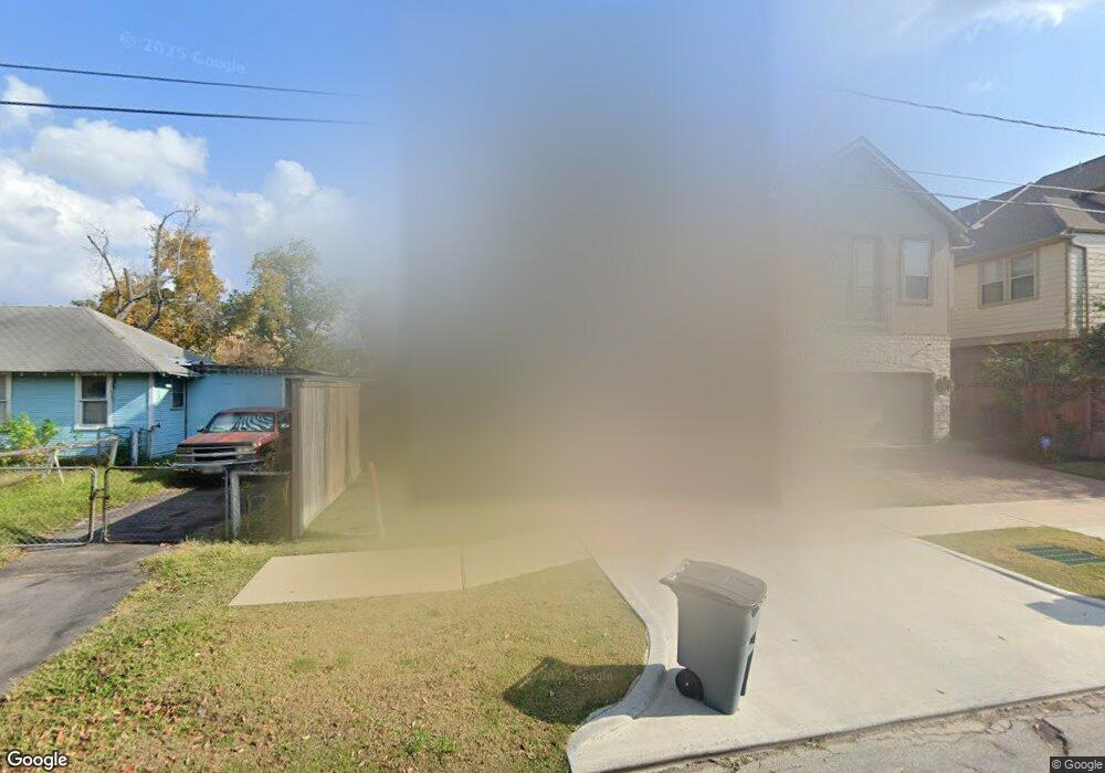 3616 Golf Dr, Houston, TX 77018 - photo 1