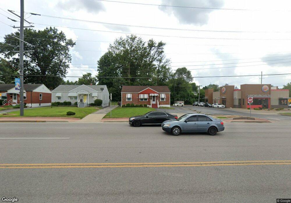 10446 Saint Charles Rock Rd, Saint Ann, MO 63074 - photo 1