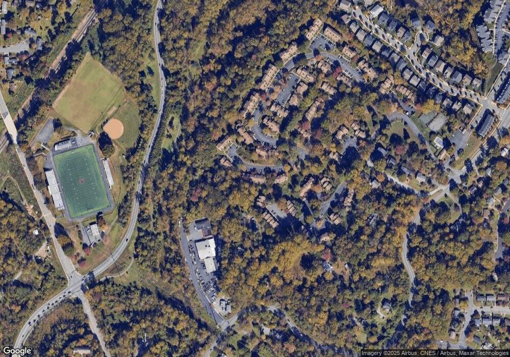 923 Stonehenge Rd, Charlottesville, VA 22901 - photo 1