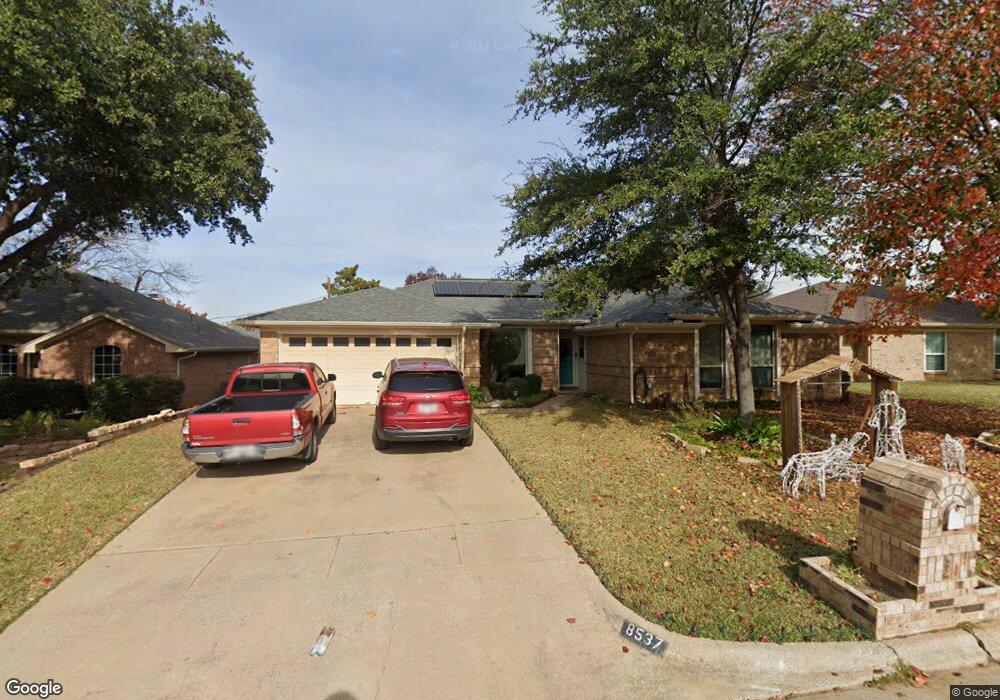 8537 Ellis Dr, North Richland Hills, TX 76182 - photo 1