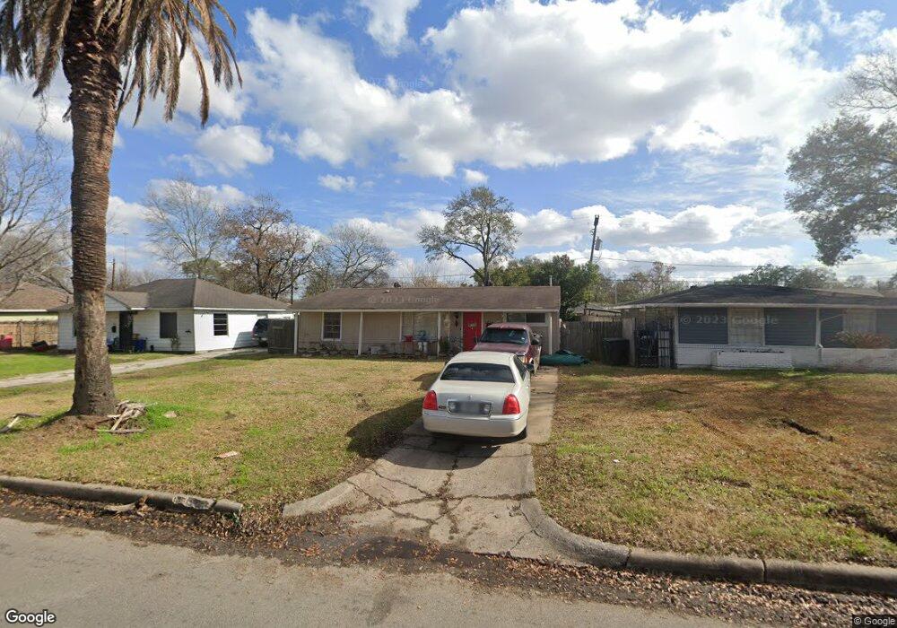 7634 Arnim St, Houston, TX 77087 - photo 1