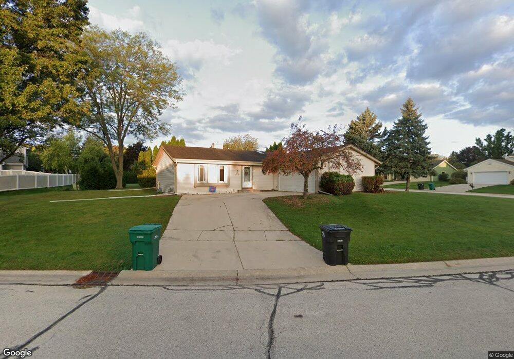 W152N7655 Countryside Dr, Menomonee Falls, WI 53051 - photo 1