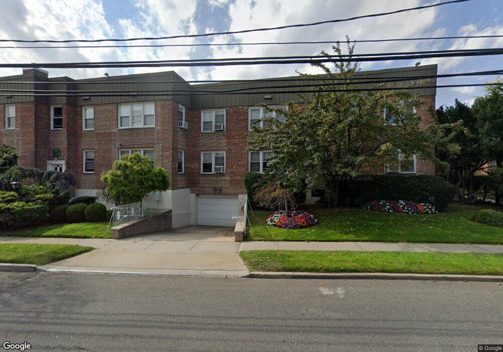 285 Cedarhurst Ave, Cedarhurst, NY 11516 - photo 1