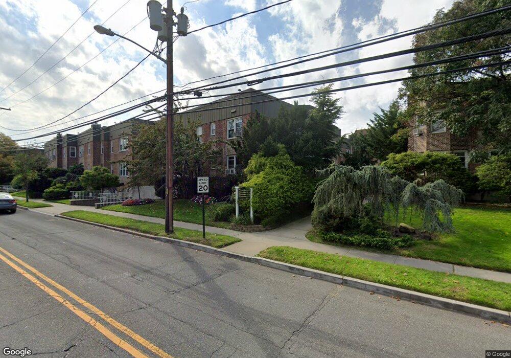 287 Cedarhurst Ave unit J 4, Cedarhurst, NY 11516 - photo 1