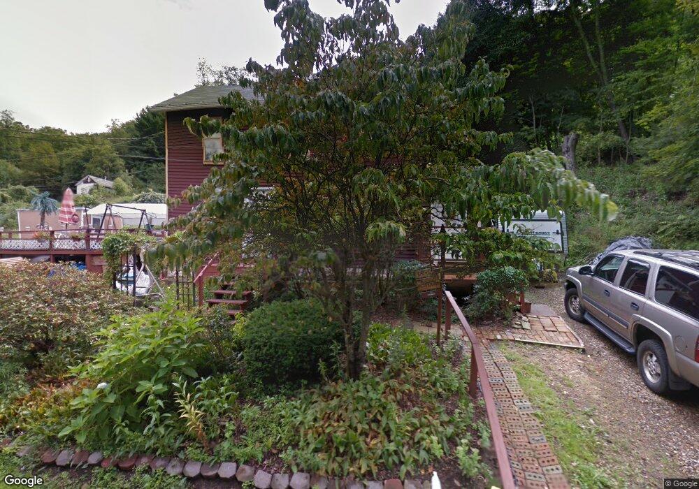 1321 Sassafrass St, Franklin, PA 16323 - photo 1