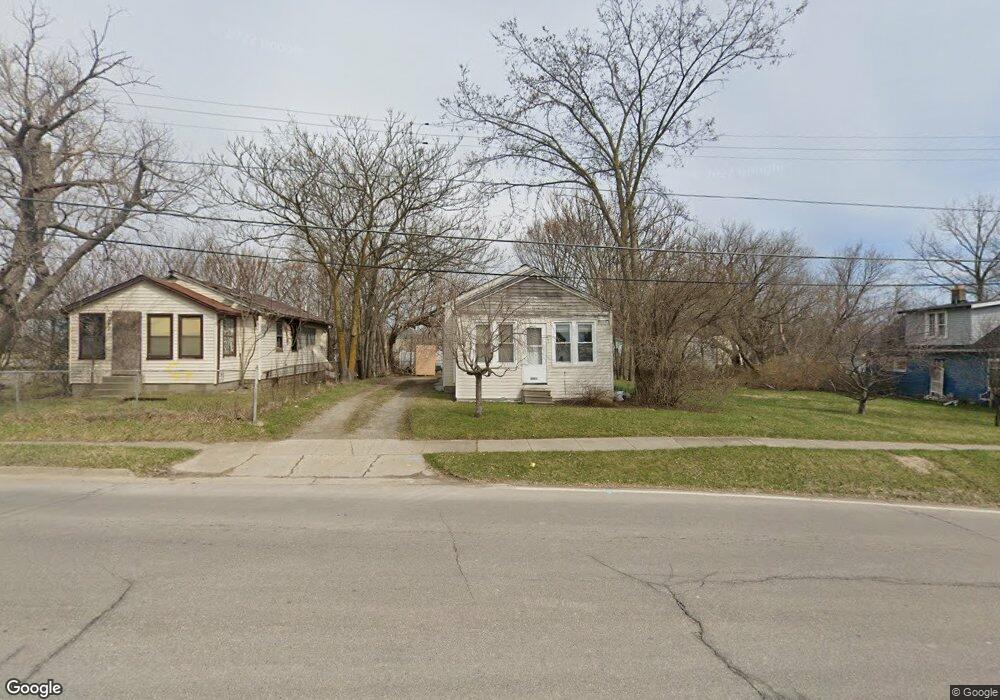 2021 S Graham Rd, Flint, MI 48532 - photo 1