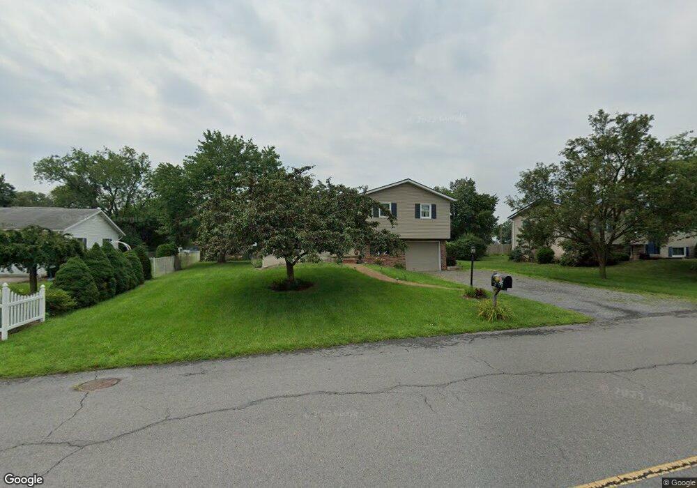 217 Lamplight Ln, Lewisburg, PA 17837 - photo 1