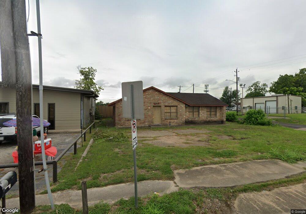 5515 Pinemont Dr, Houston, TX 77092 - photo 1