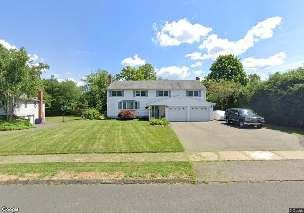 847 Cloverdale Cir, Wethersfield, CT 06109 - photo 1