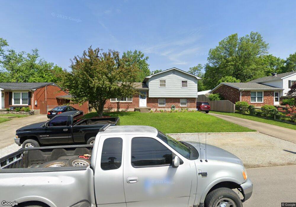 9411 Hudson Ln, Louisville, KY 40291 - photo 1