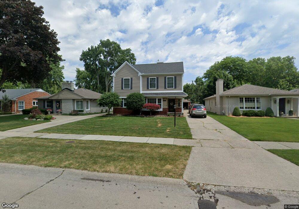 202 Ridgemont Rd, Grosse Pointe Farms, MI 48236 - photo 1