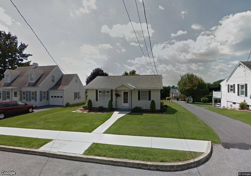 320 Fairmount Ave, Waynesboro, PA 17268 - photo 1