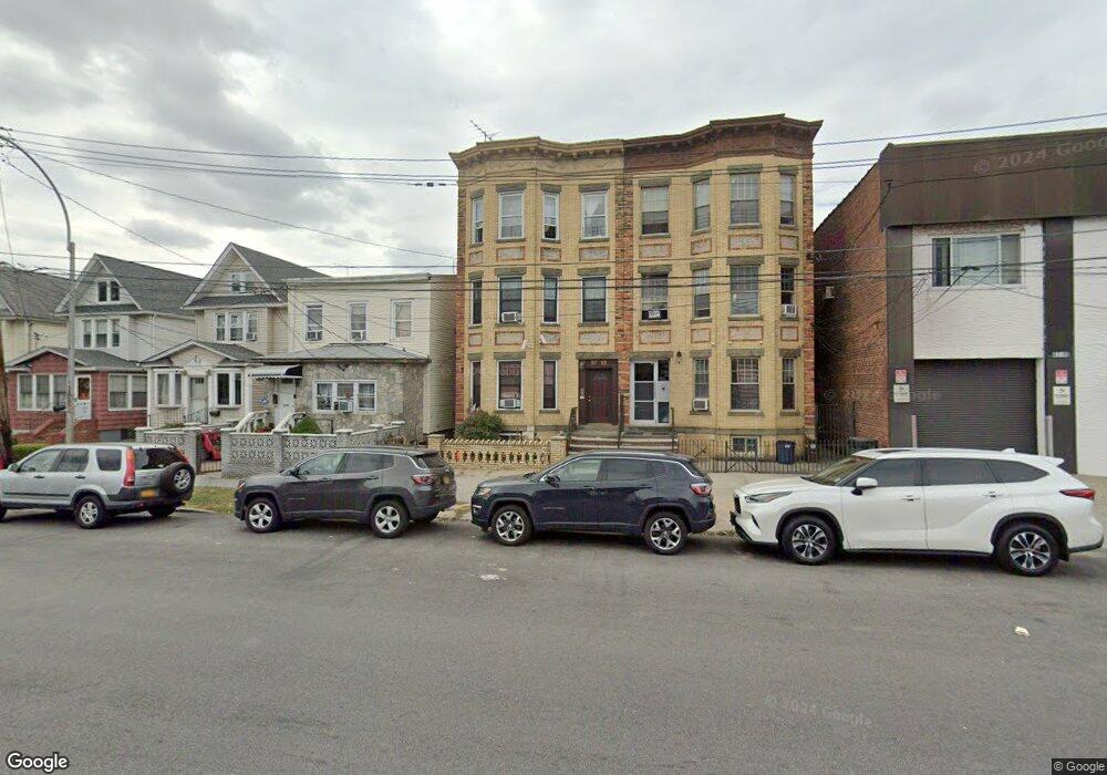 8722 111th St, Richmond Hill, NY 11418 - photo 1