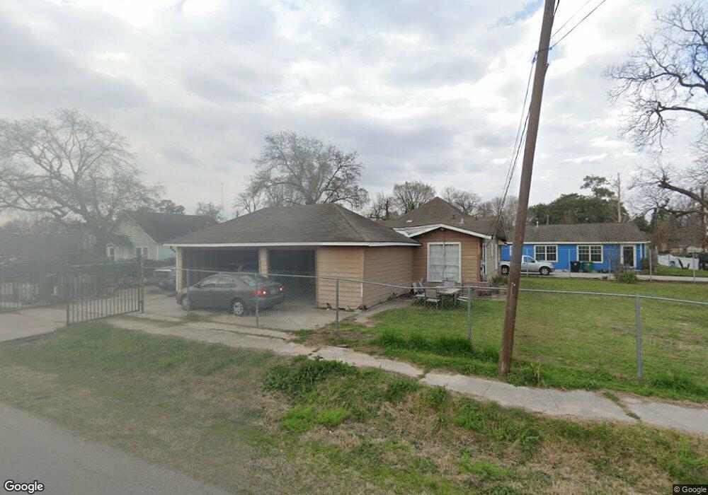 327 Bennington St, Houston, TX 77022 - photo 1
